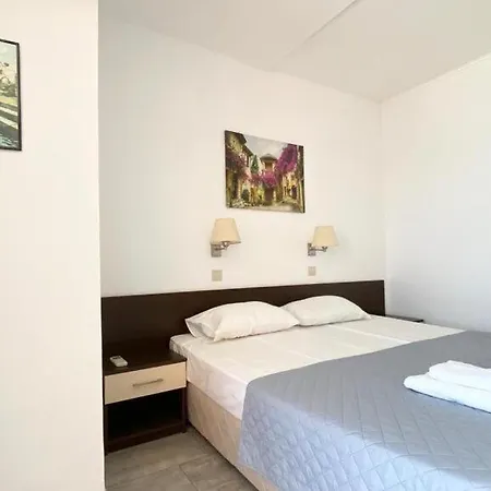 Carina Aparthotel