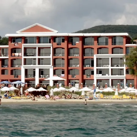 Aparthotel Carina