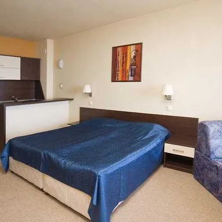 Carina Aparthotel